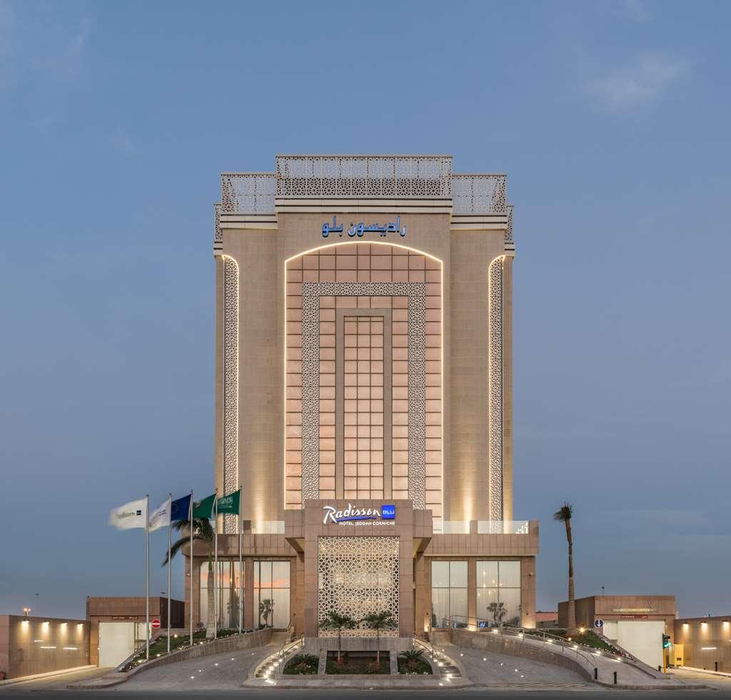 Radisson Blu Hotel, Jeddah Corniche Экстерьер фото Radisson Hotel, Riyadh
